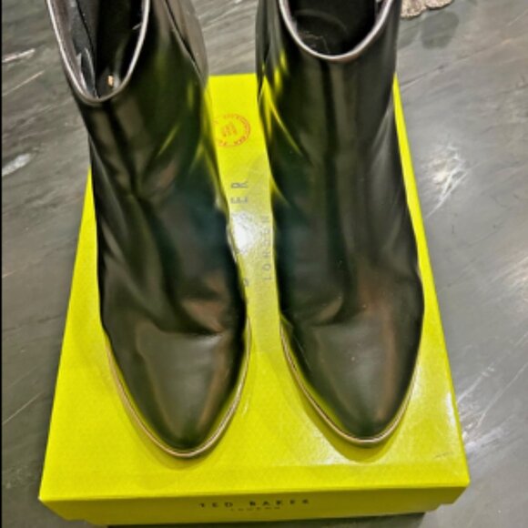 Ted Baker London BLACK LEATHER Women's Vaully Bootie, US 10, EU 40.5 - Picture 3 of 8